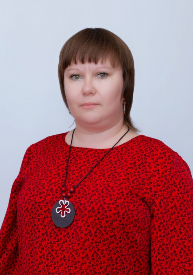 Сухомлина Елена  Александровна.